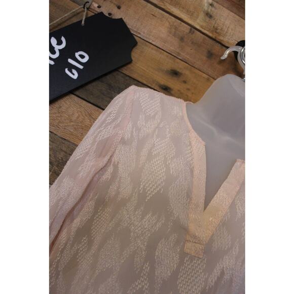SALE-The Limited women's peach sheer long sleeve patterned top size medium - Picture 3 of 12
